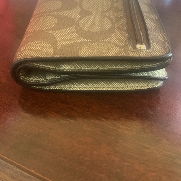 Coach Wallet - Picture 7 of 7